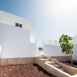 Casa Leize Piscina Climatizada, Vistas & Ac 10 Minutes Walk From Marina Rubicon בית נופש