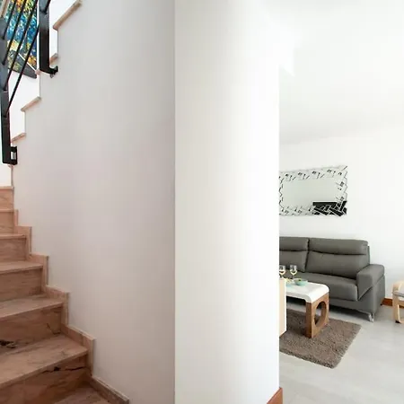 בית נופש Casa Leize Piscina Climatizada, Vistas & Ac 10 Minutes Walk From Marina Rubicon פלאיה בלנקה