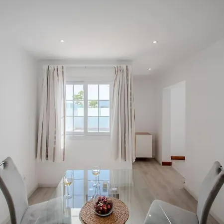 Casa Leize Piscina Climatizada, Vistas&ac 10 Minutes Walk From Marina Rubicón *