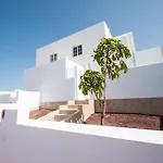 Casa Leize Piscina Climatizada, Vistas & Ac 10 Minutes Walk From Marina Rubicon بلايا بلانكا