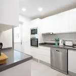 Casa Leize Piscina Climatizada, Vistas & Ac 10 Minutes Walk From Marina Rubicon بيت للعطل