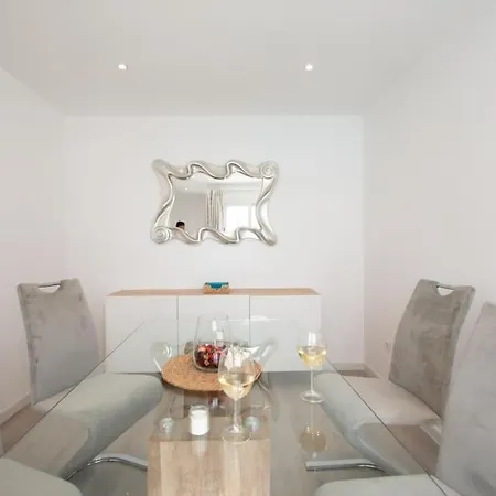 Casa Leize Piscina Climatizada, Vistas & Ac 10 Minutes Walk From Marina Rubicon * Коста Бланка