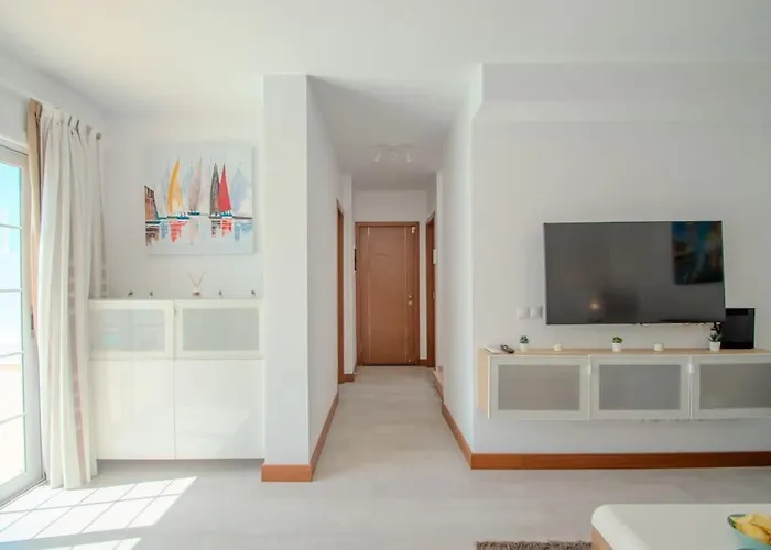 Dom wakacyjny Casa Leize Piscina Climatizada, Vistas & Ac 10 Minutes Walk From Marina Rubicon