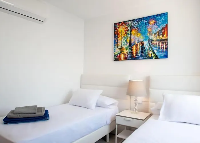 Dom wakacyjny Casa Leize Piscina Climatizada, Vistas & Ac 10 Minutes Walk From Marina Rubicon